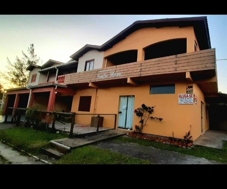 Апартаменты Residencial Familia Milani 100 Metros Do Mar Торрис Экстерьер фото